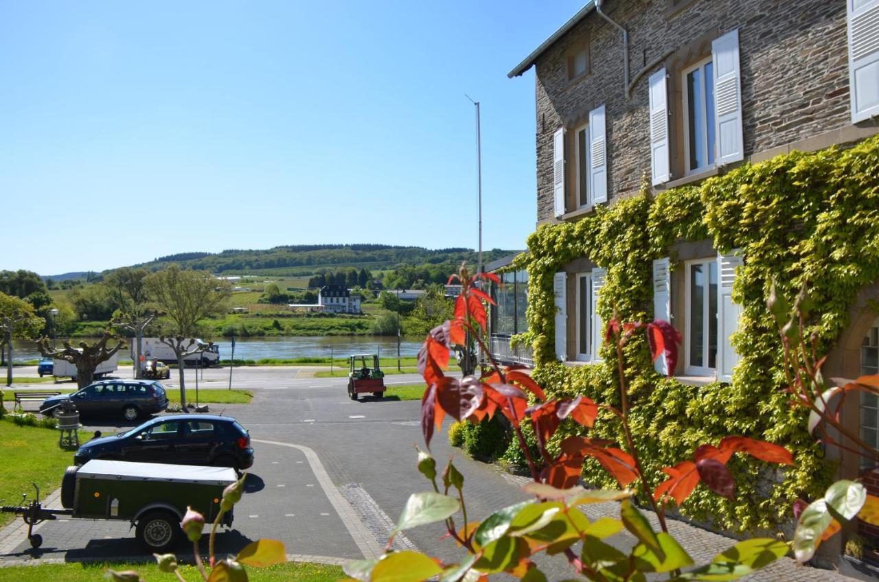 Weingut Erbes-Henn Hotell Ürzig Exteriör bild